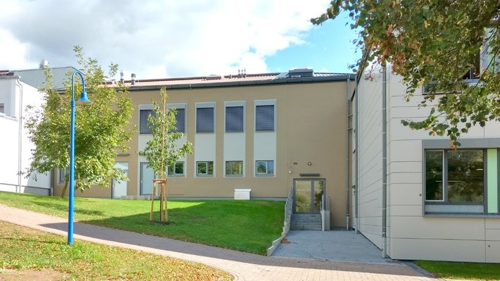 Der Zwischentrakt (mit Bibliothek) nach der Sanierung